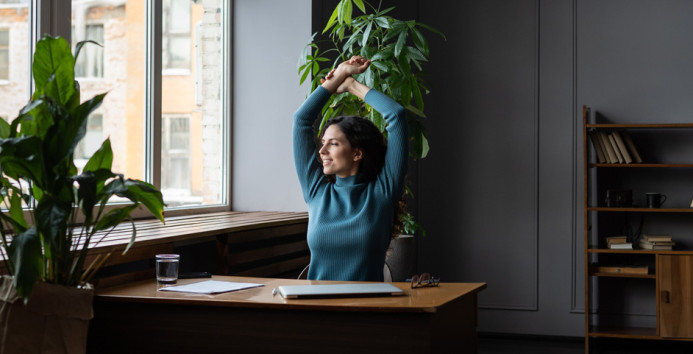 stretching at desk 943x481